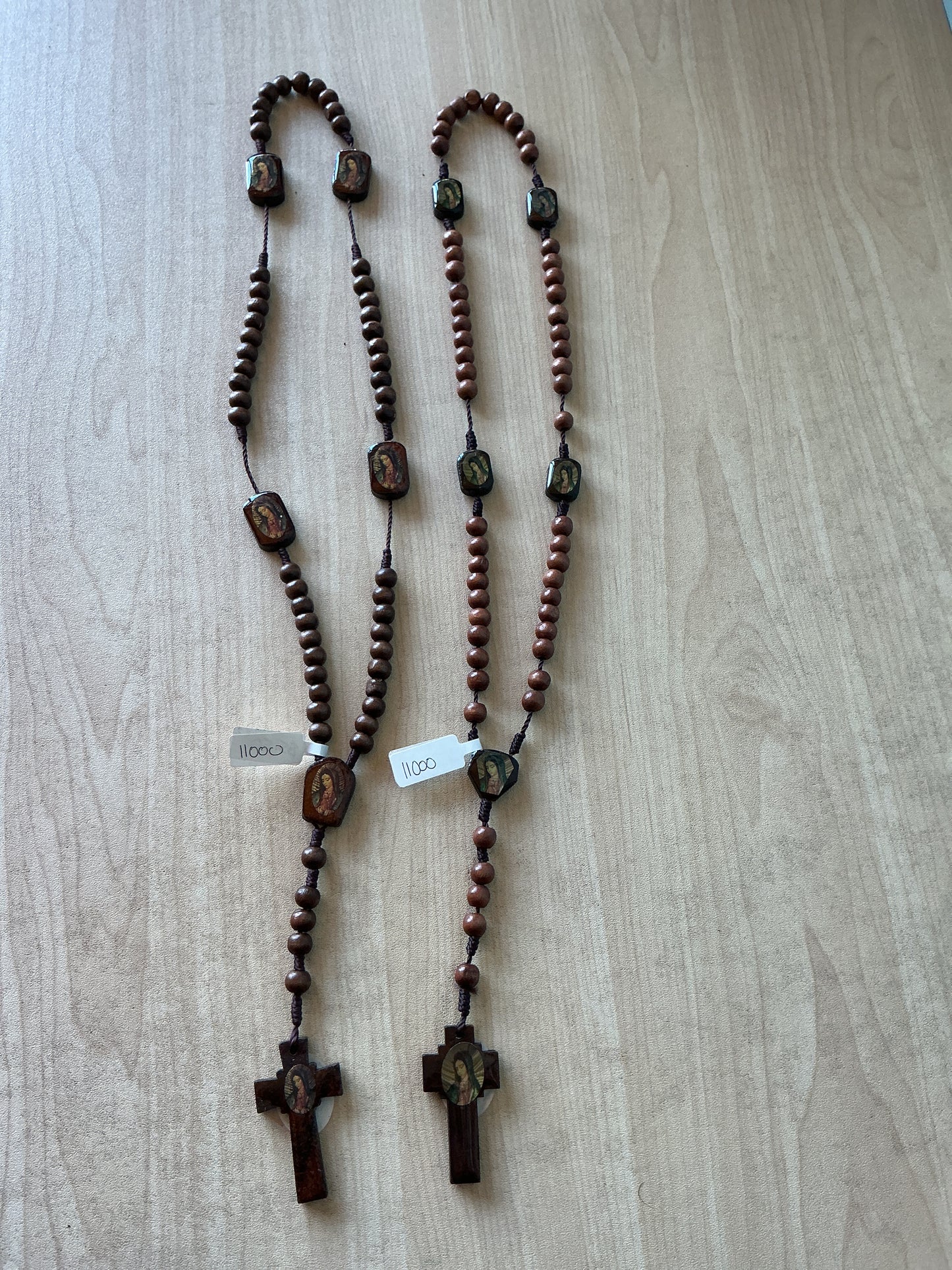 Rosario de madera de La Virgen