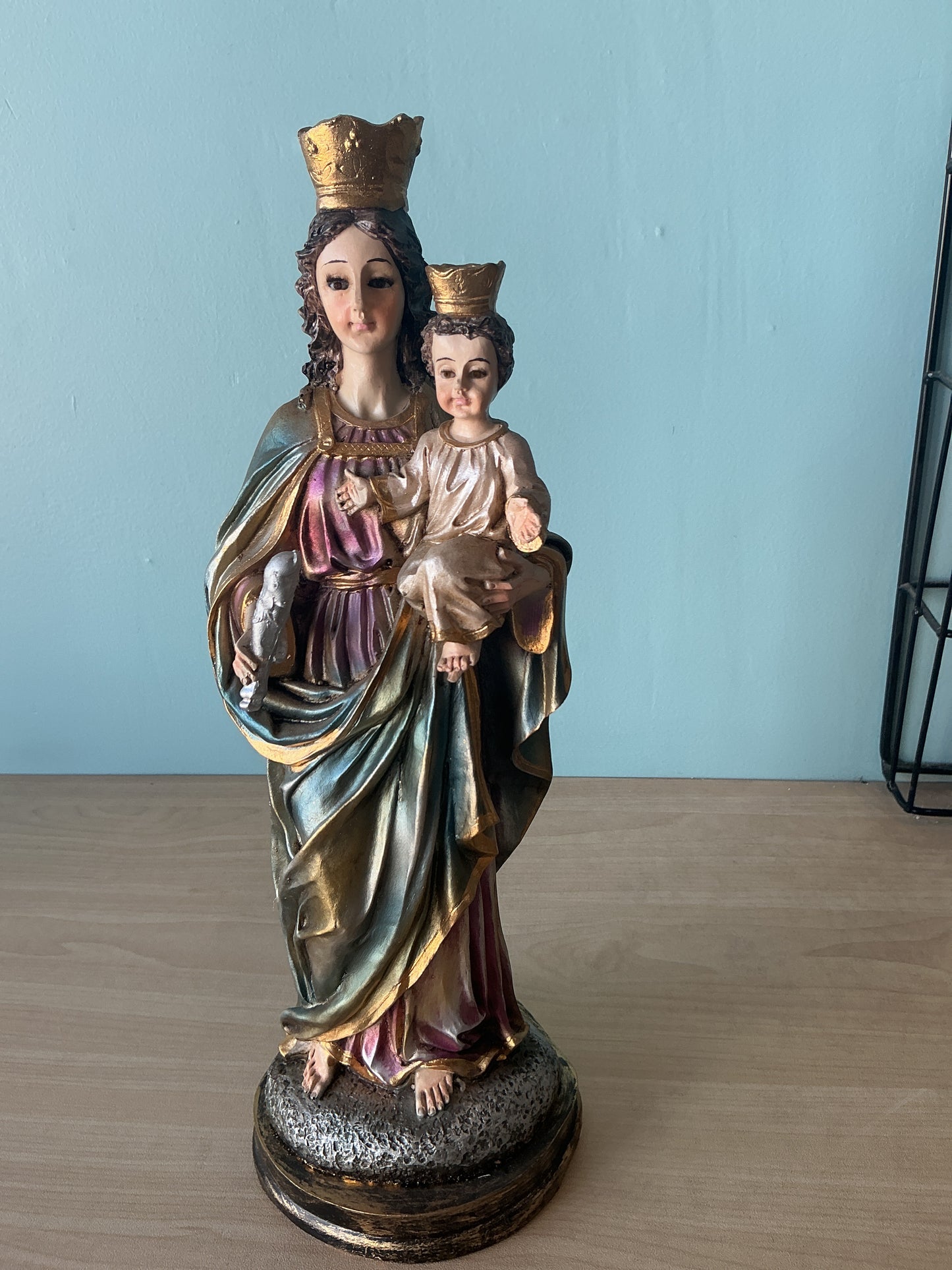 Maria Auxiliadora 12"H