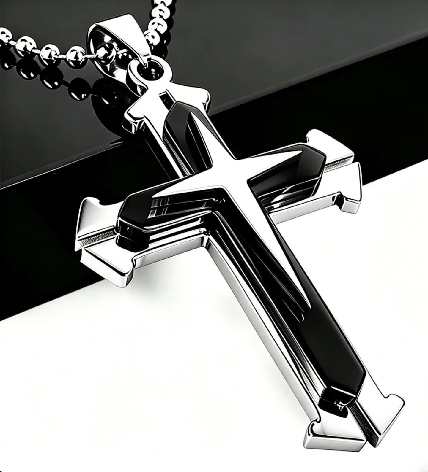 Collar Con Colgante De Cruz