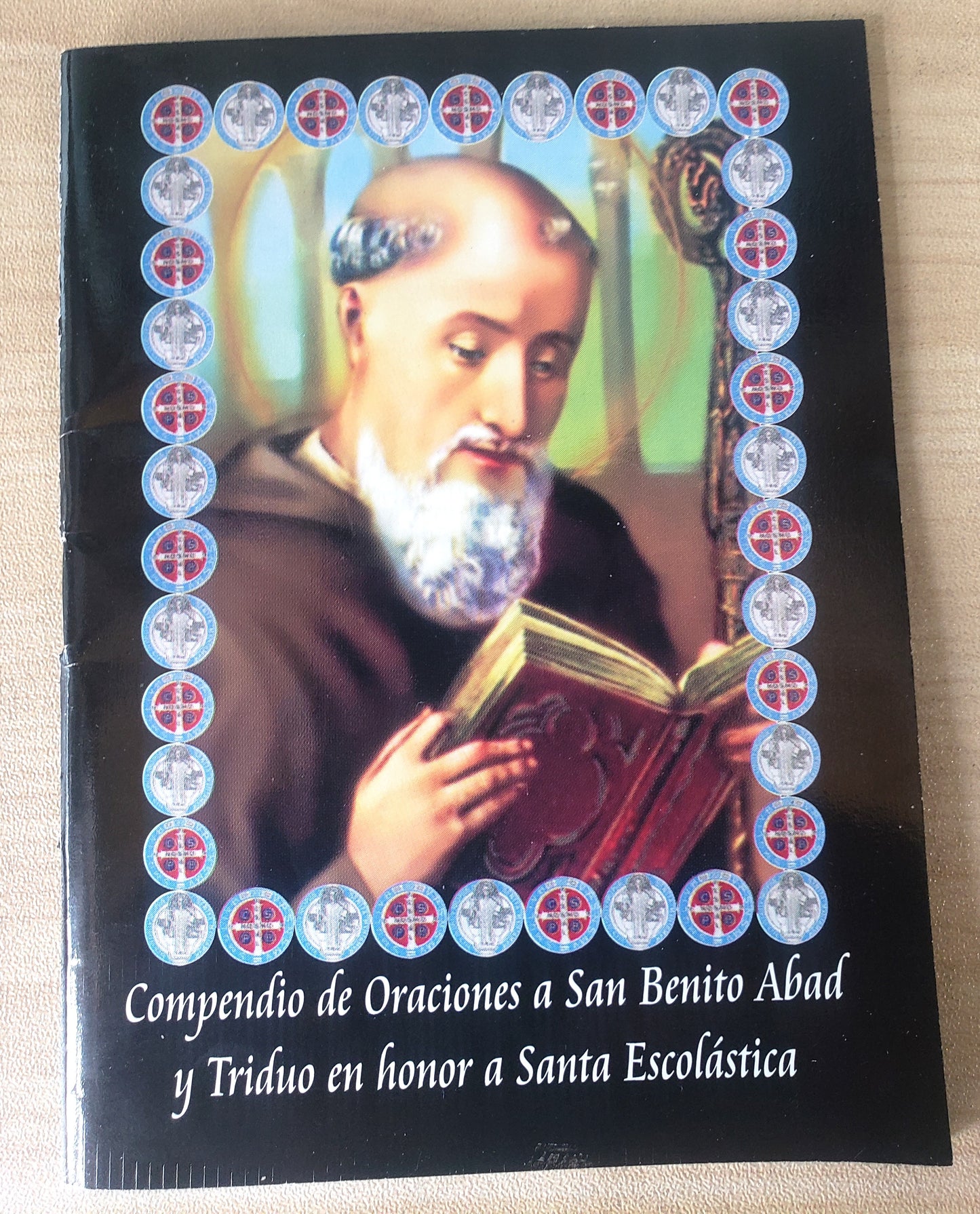 Compendio de Oraciones a San Benito Abad y Triduo en Honor a Santa Escolastica