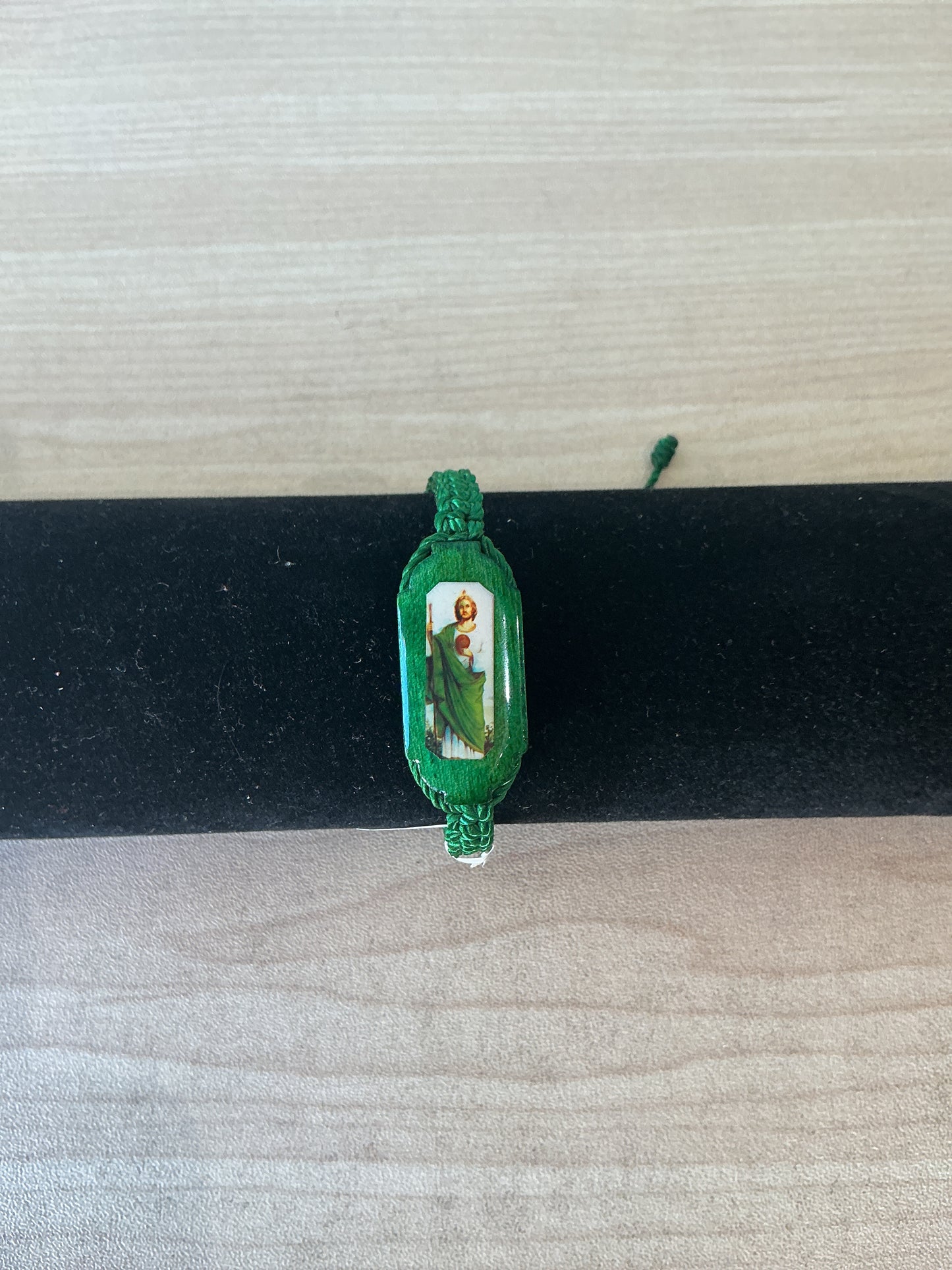 Bracelet San Judas de Hilo con Madera Resina