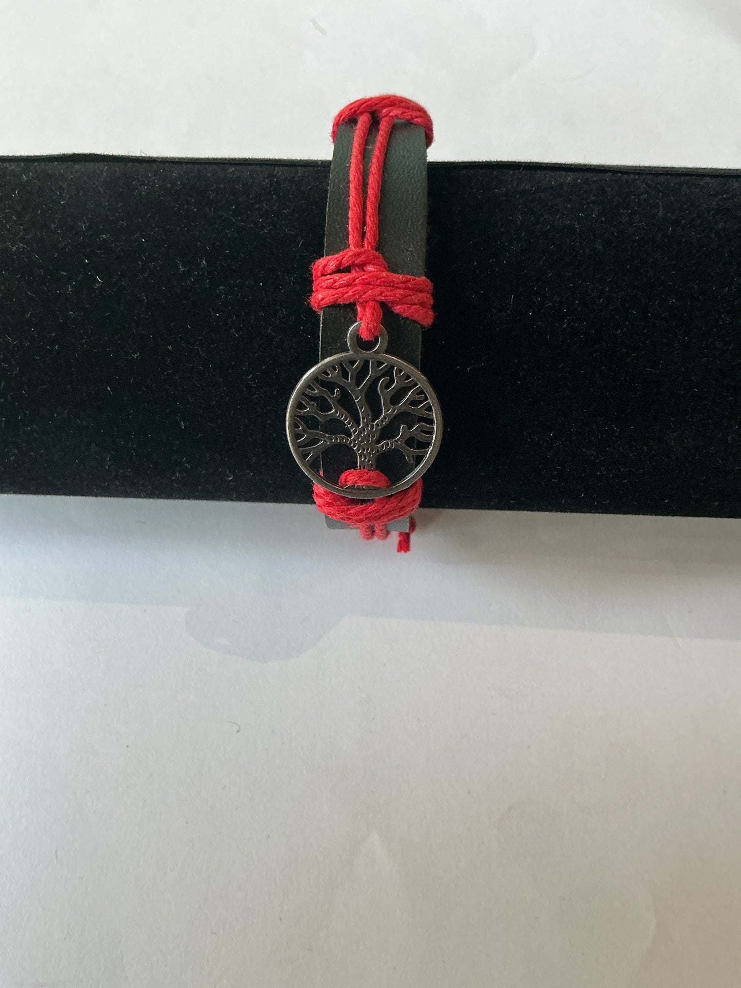 Brazalete Trenzado de color rojo con negro