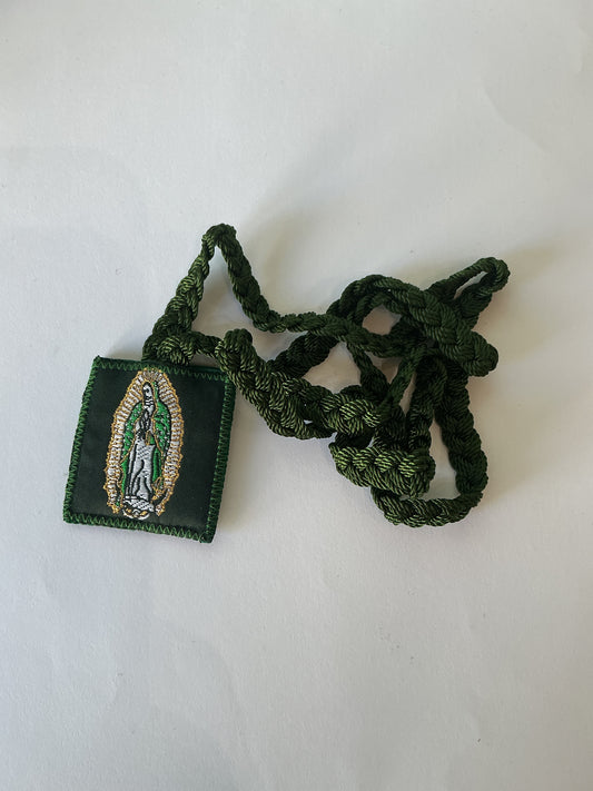 Escapulario de Color Verde con laso grueso de Virgen Guadalupe