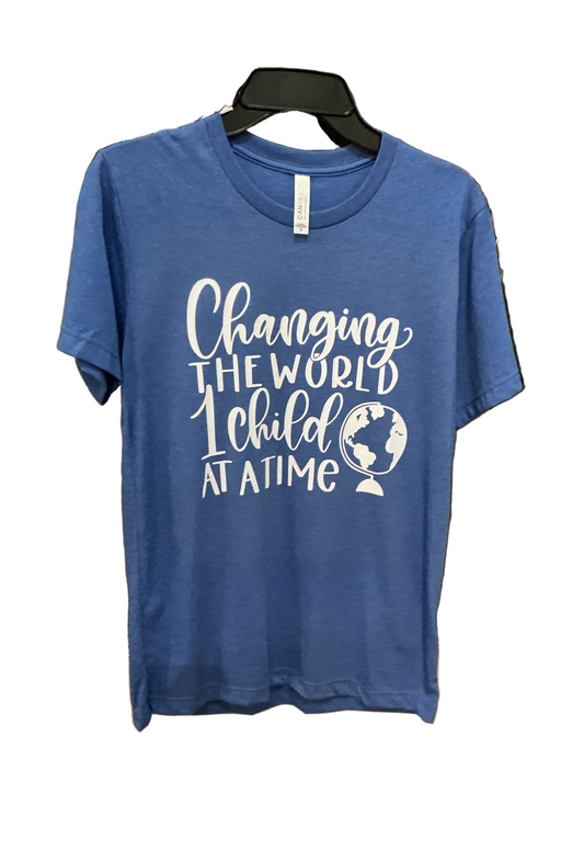 T-shirt Changing the world - 1 child at a time