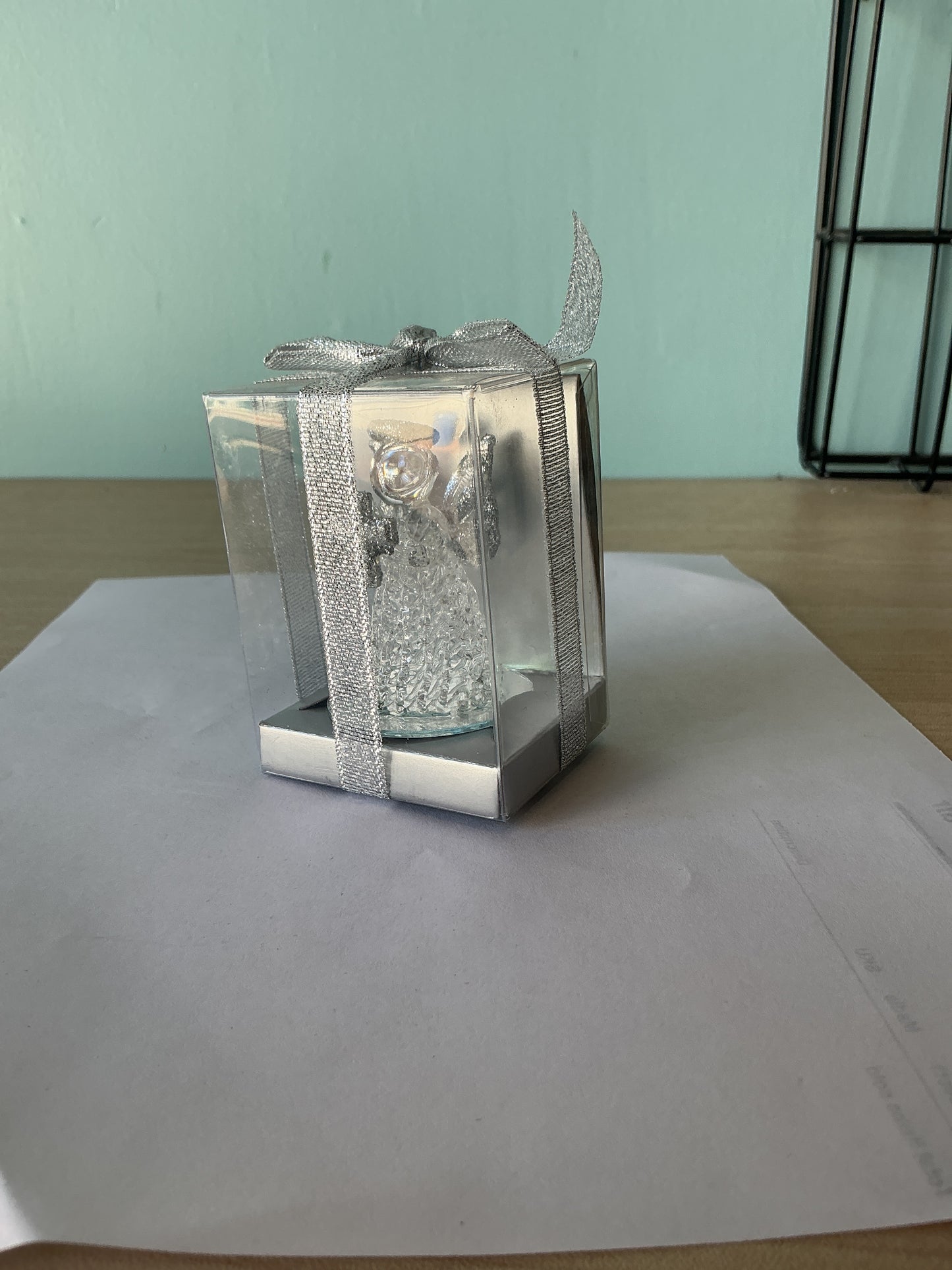 Angel with Box 3"H (Copia)