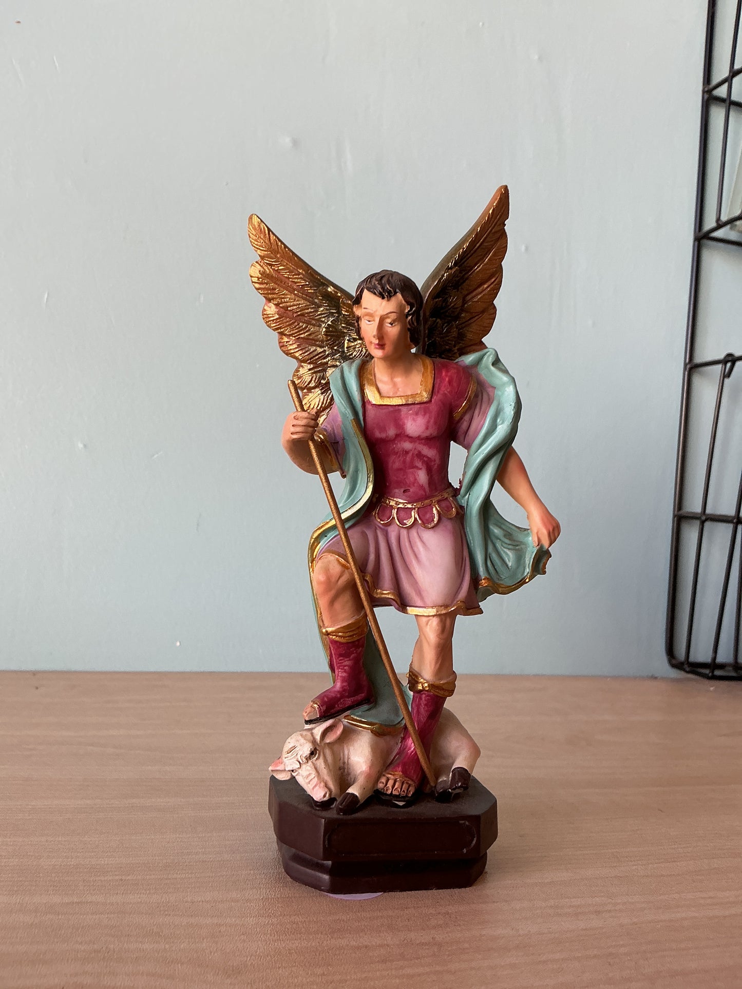 Arcangel with wood base 7.5"H