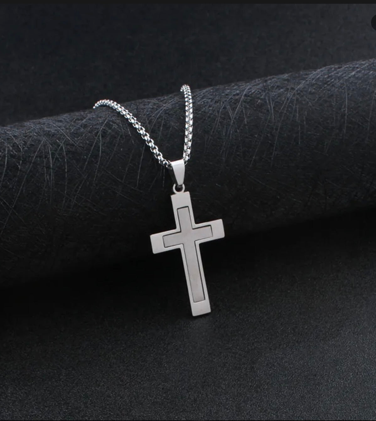 Collar Con Colgante De Cruz