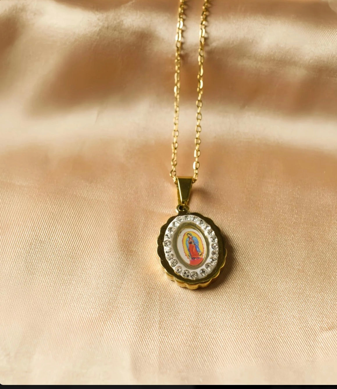 Collar Con Colgante De La Virgen María