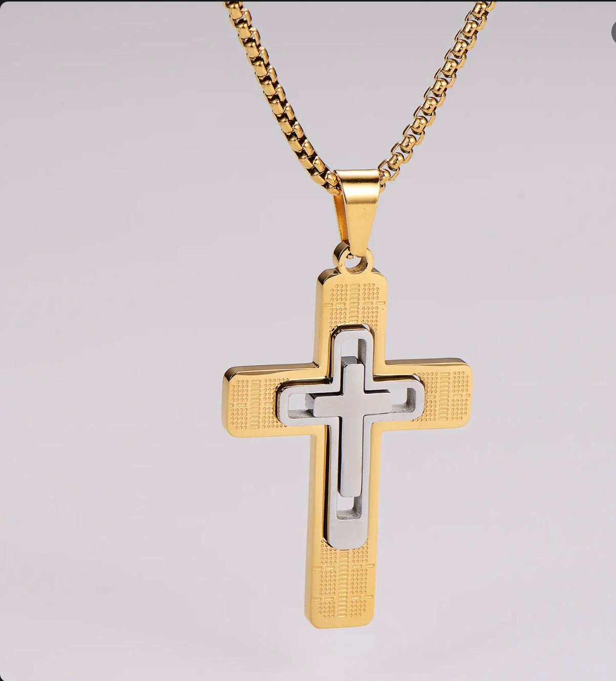 Collar Con Colgante De Cruz Capas Hueco