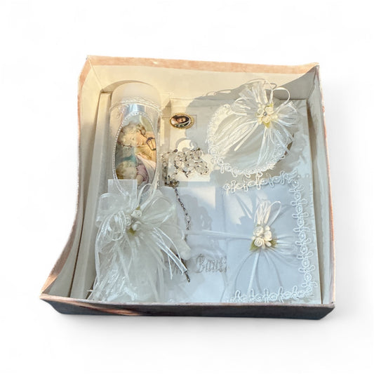 Baptism candle set for boys and girls white with candle with angels , baptismal towel, shell, rosary, Virgen de Guadalupe medal