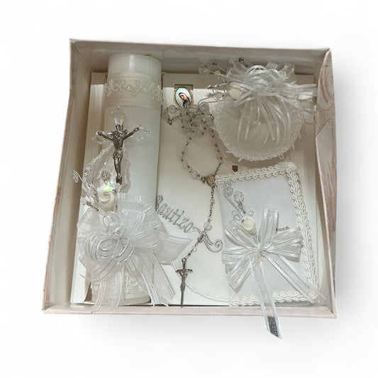 Baptism candle set for Boys and Girls, white with candle with  Crucifix, baptismal towel, shell, rosary, Virgen Reina de la Paz medal spanish