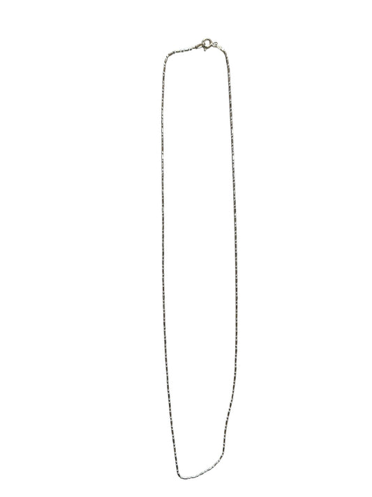 CADENA DE PLATA ESTILO DE BARRAS 22”